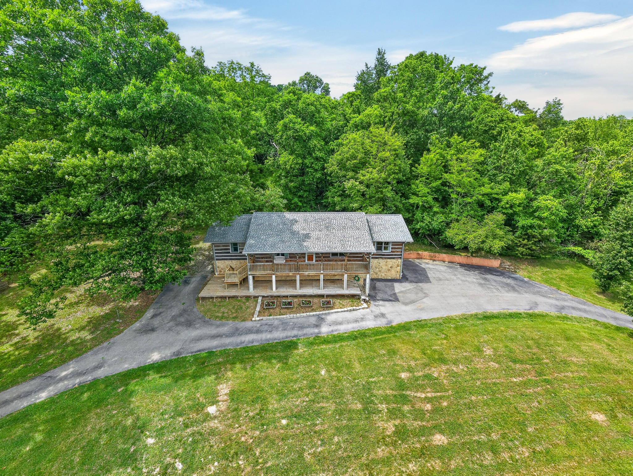 1751 Warren Hollow Rd