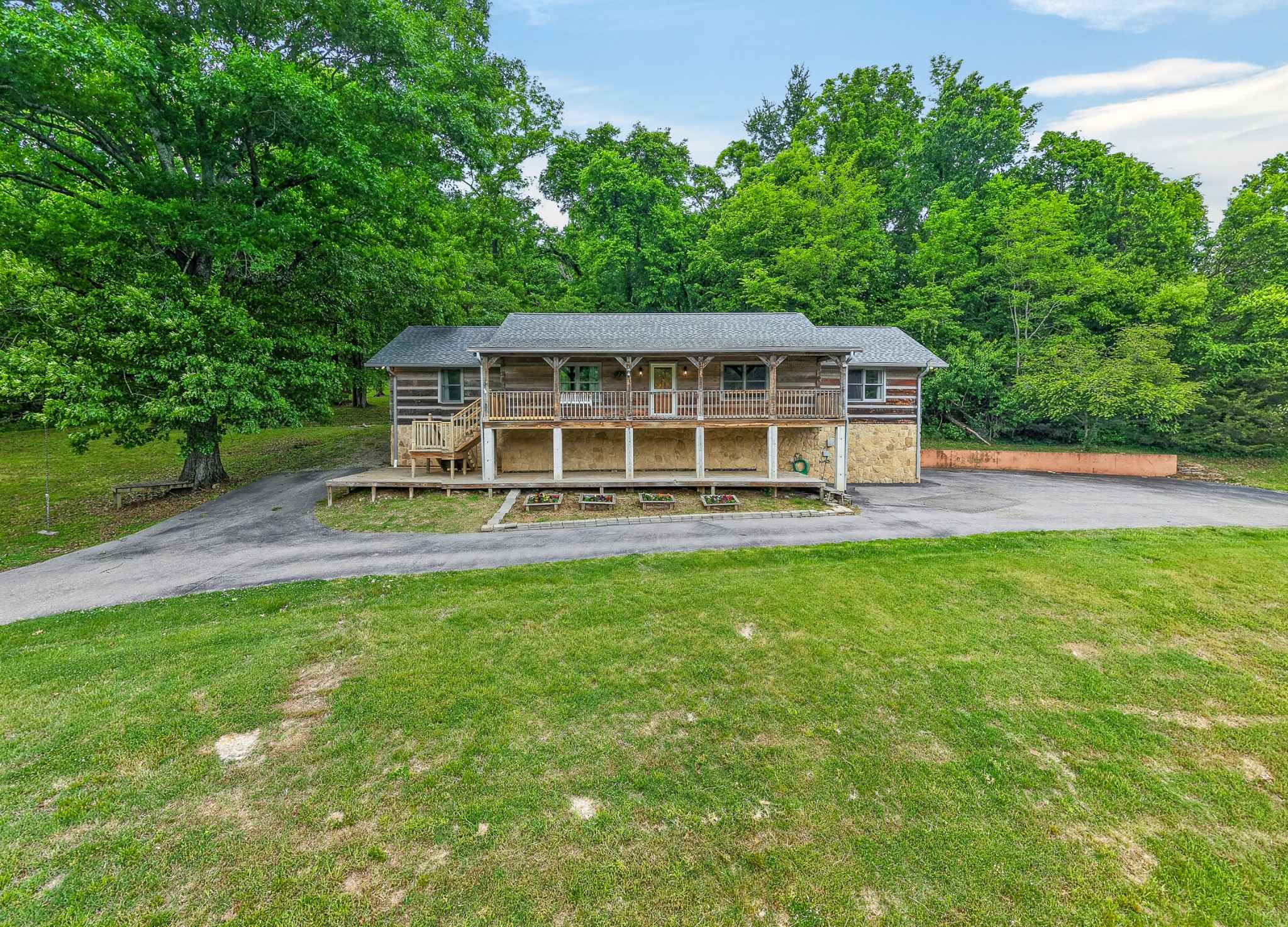 1751 Warren Hollow Rd
