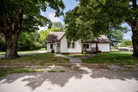 107 N West St Decherd TN 37324