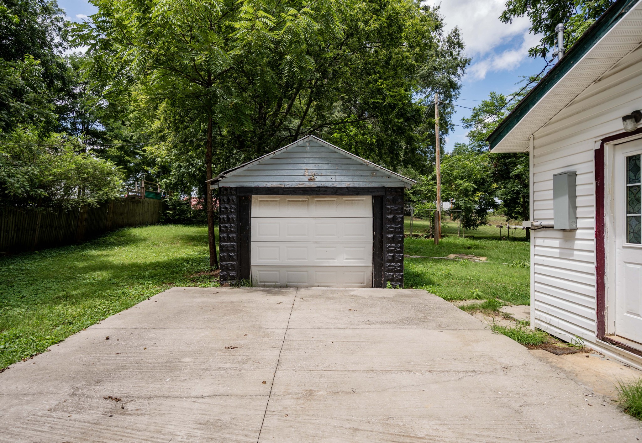 107 N West St