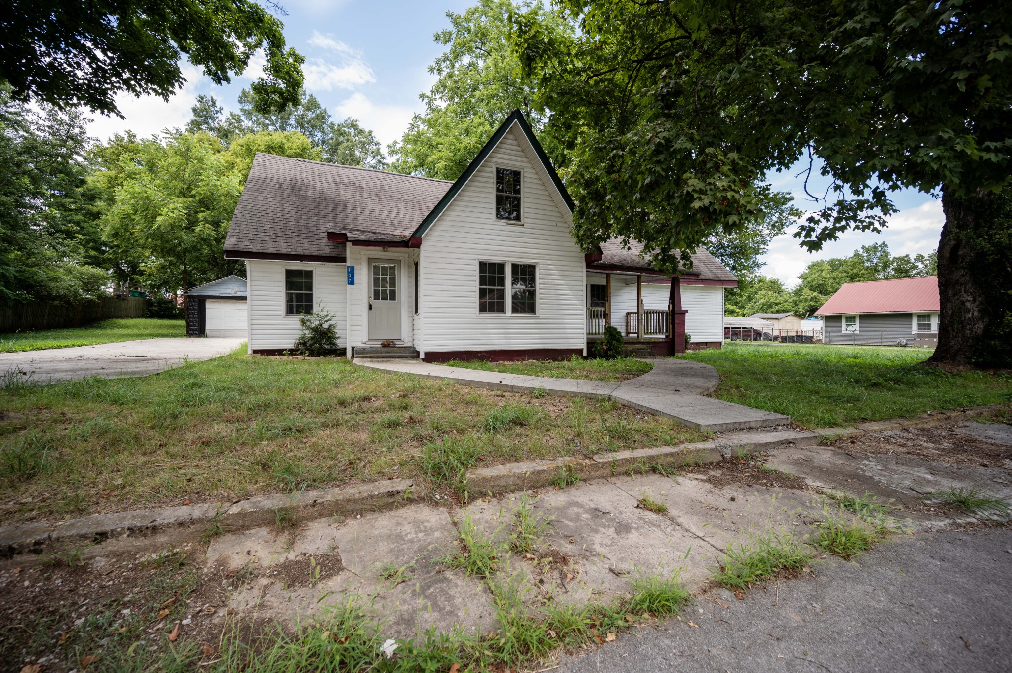 107 N West St