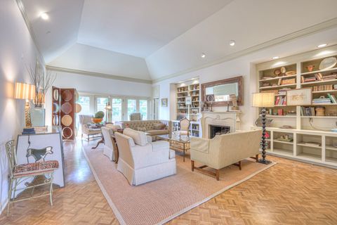 105 Burlington Ct Nashville TN 37215