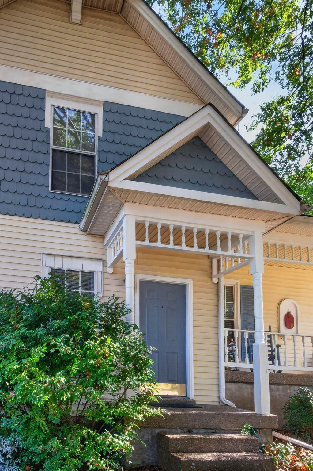 142 Champney Ct