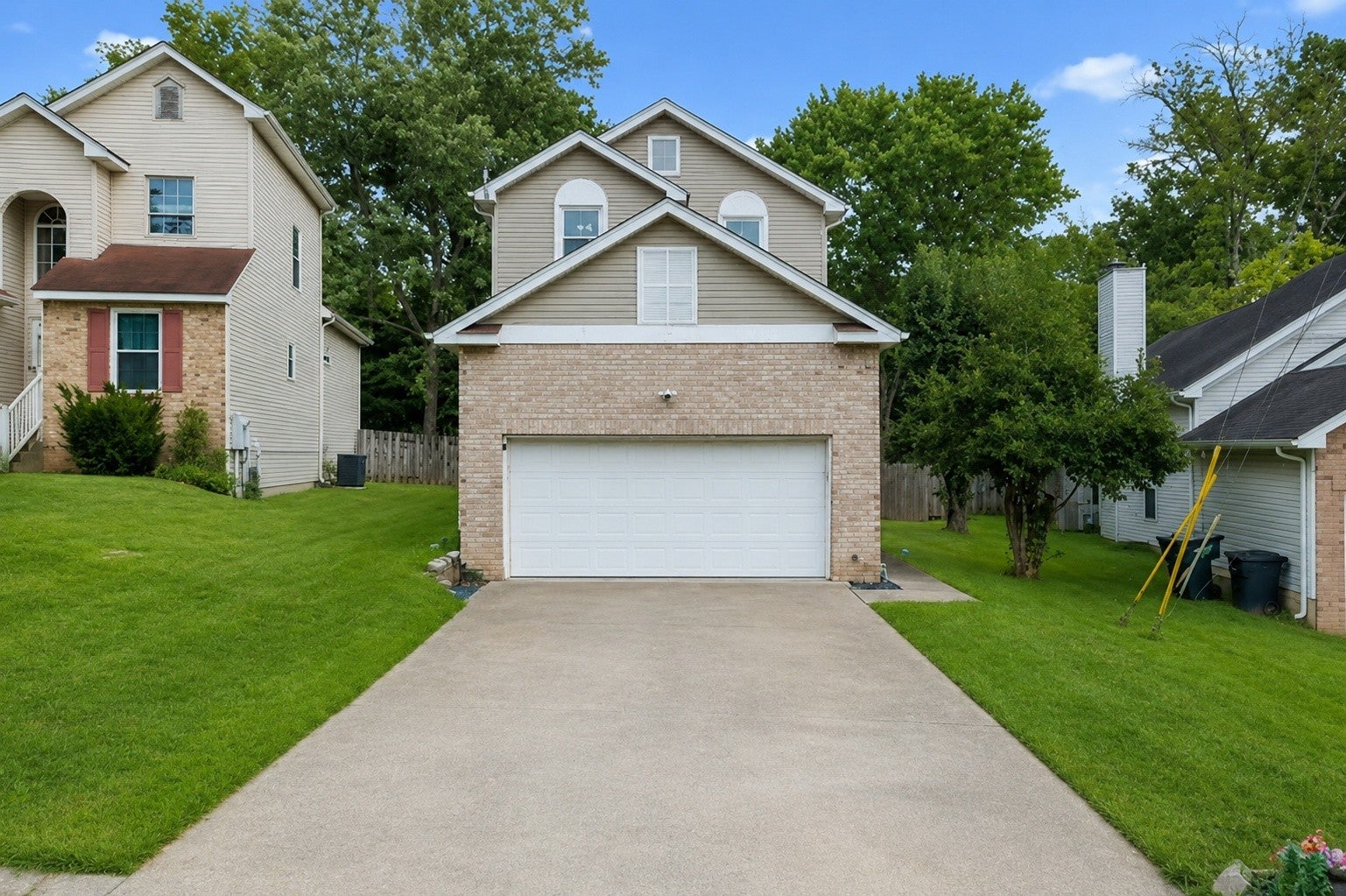 3-bed listing at 5506 Knollcrest Ct, Hermitage