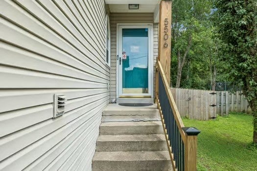 3-bed home for sale in Hermitage, TN 37076, 5506 Knollcrest Ct 5506 Knollcrest Ct, Hermitage TN 37076 3-bed home, photo 4 of 47