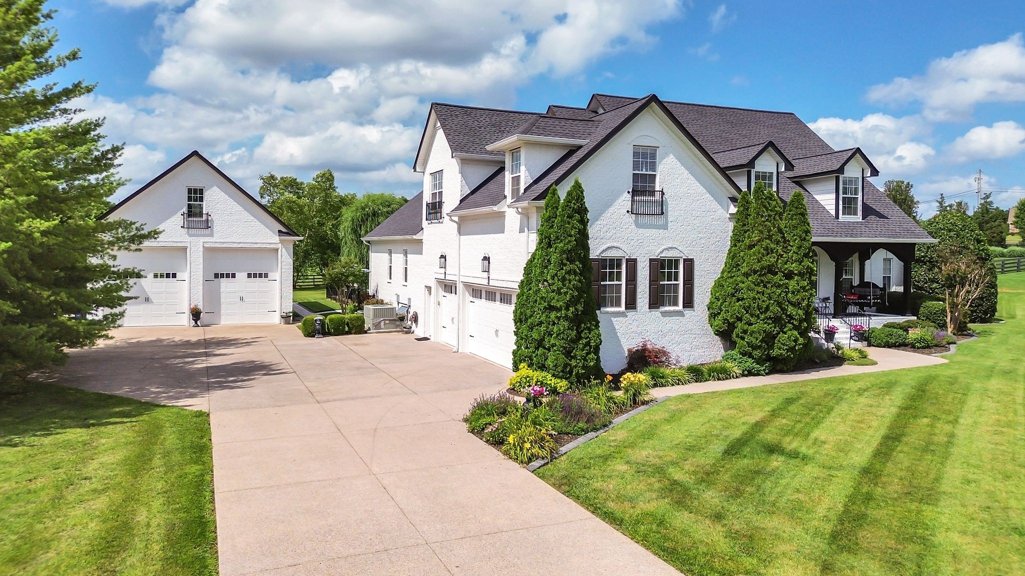2005 Windsong Dr