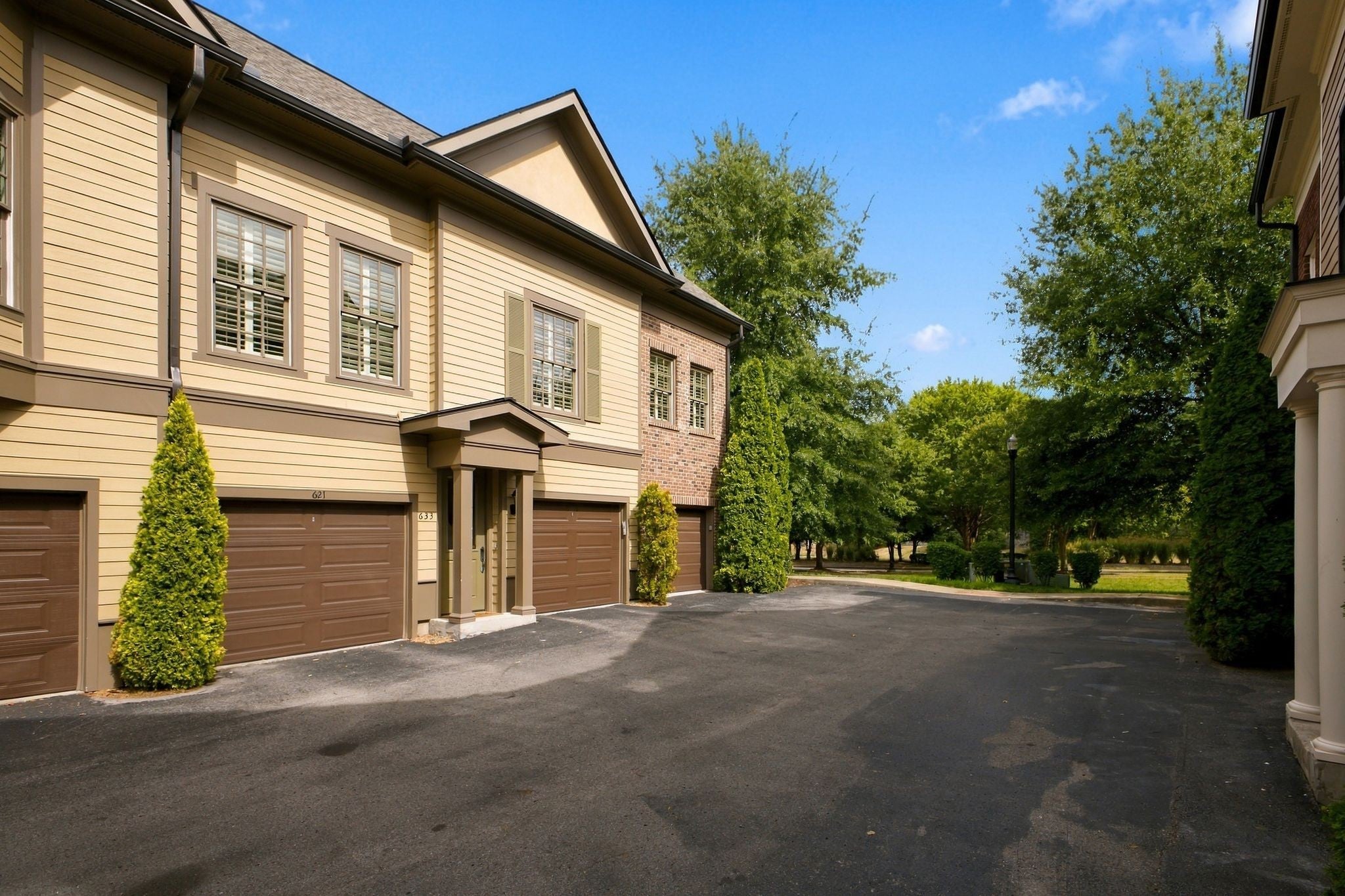 633 Grant Park Ct