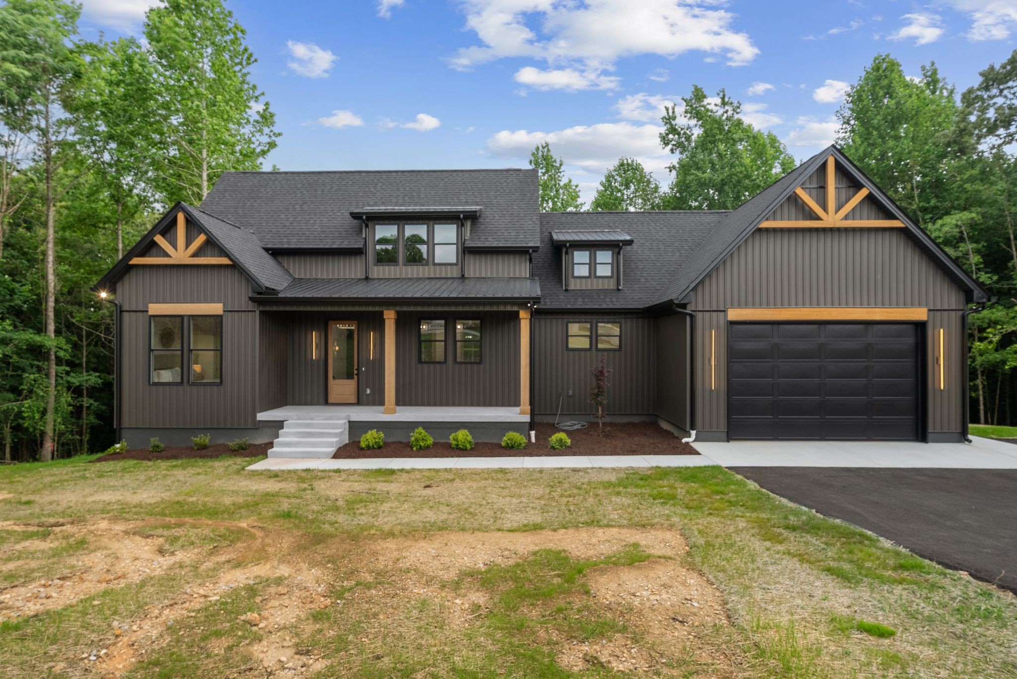 594 Overlook Cir