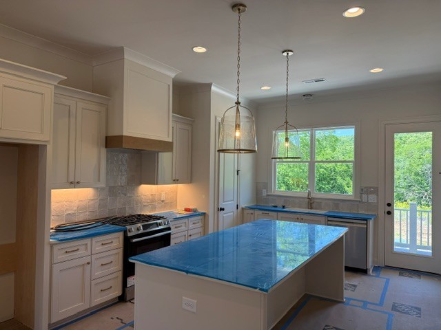 4011 Forestside Dr