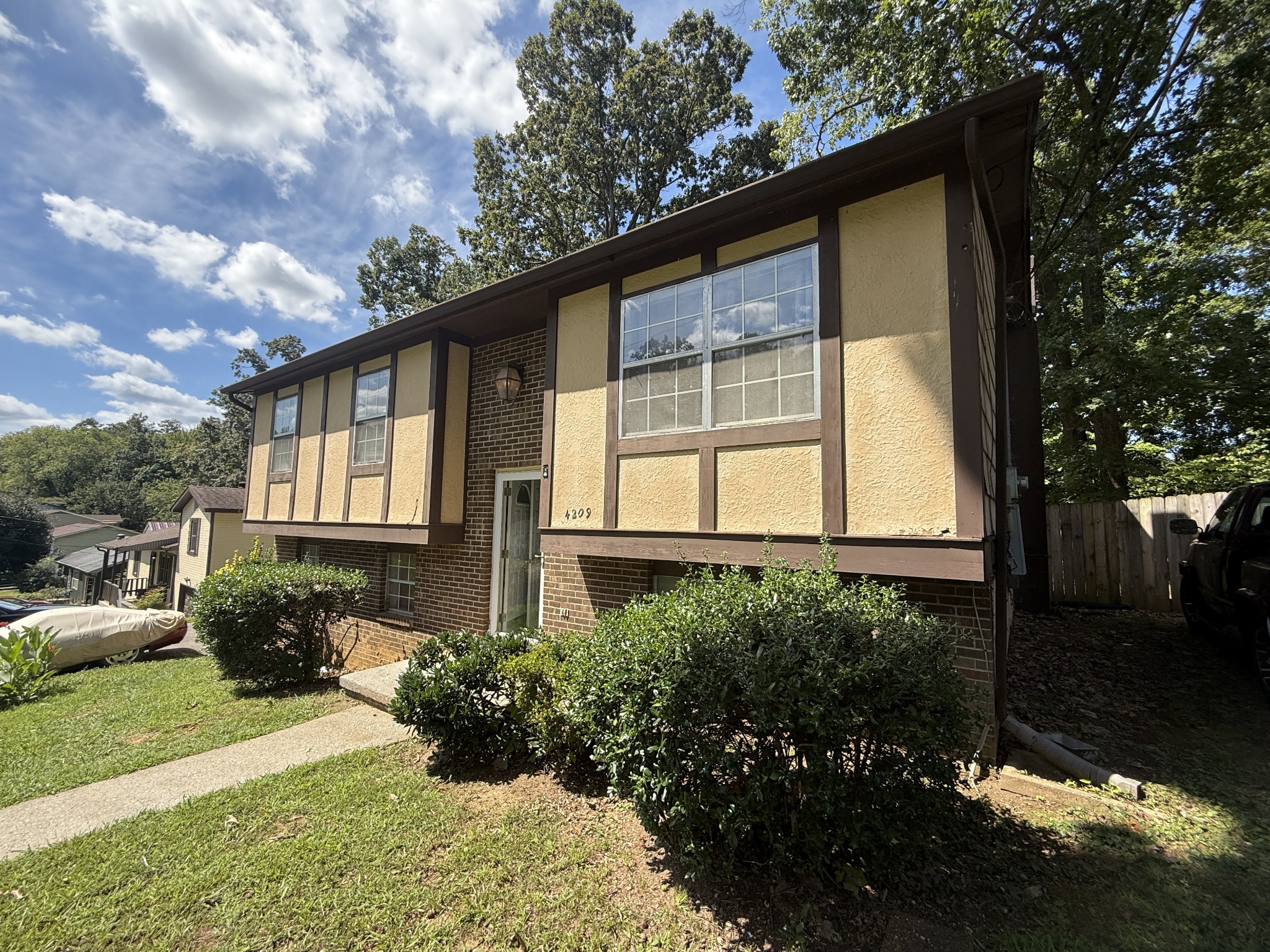 4209 Abercorn Rd
