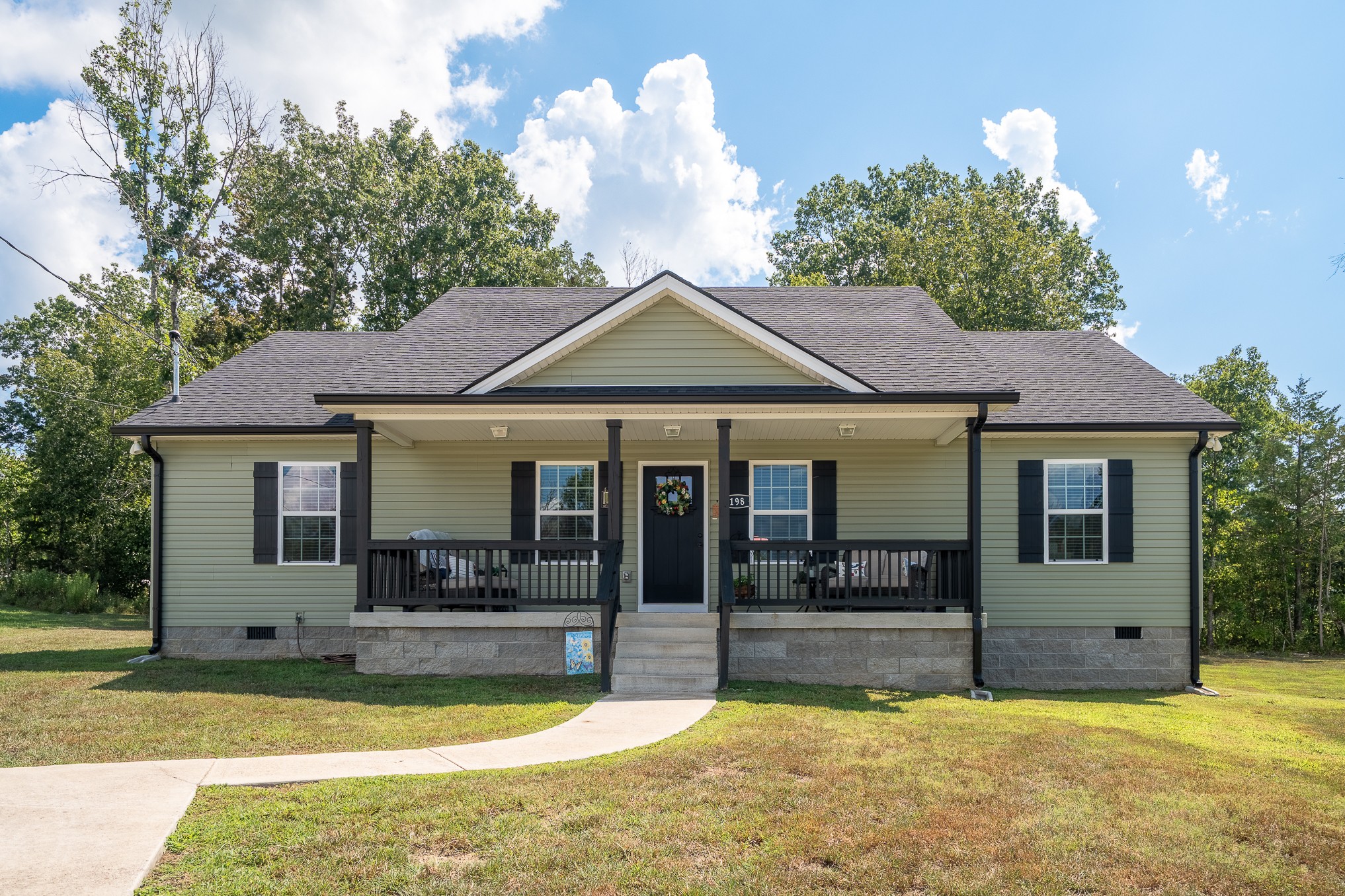 198 Southview Dr