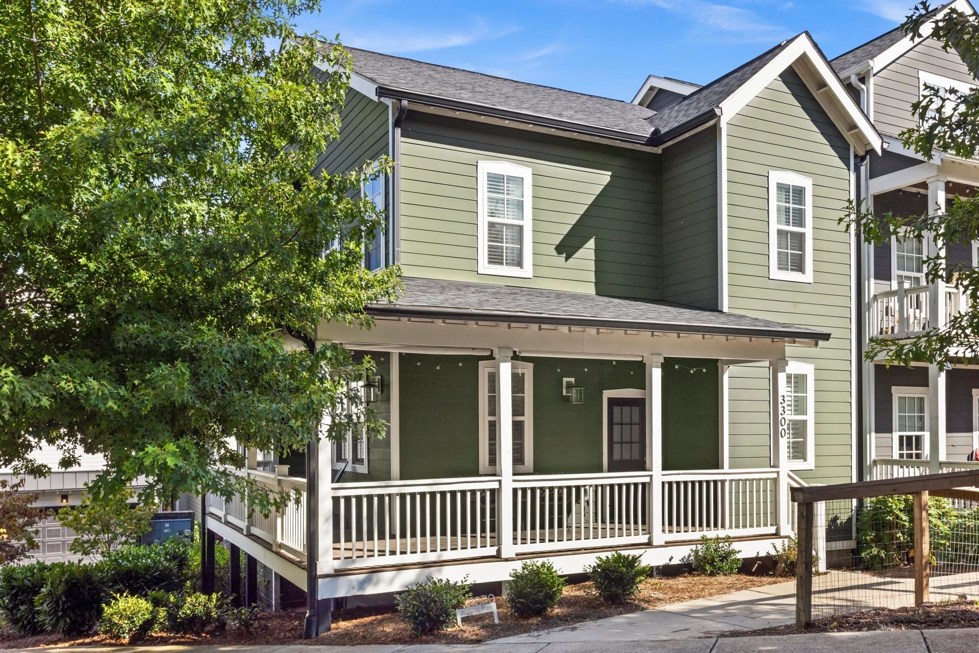 4-bed Airbnb at 3300 Joggers Pass, Nashville, sold December 16, 2025