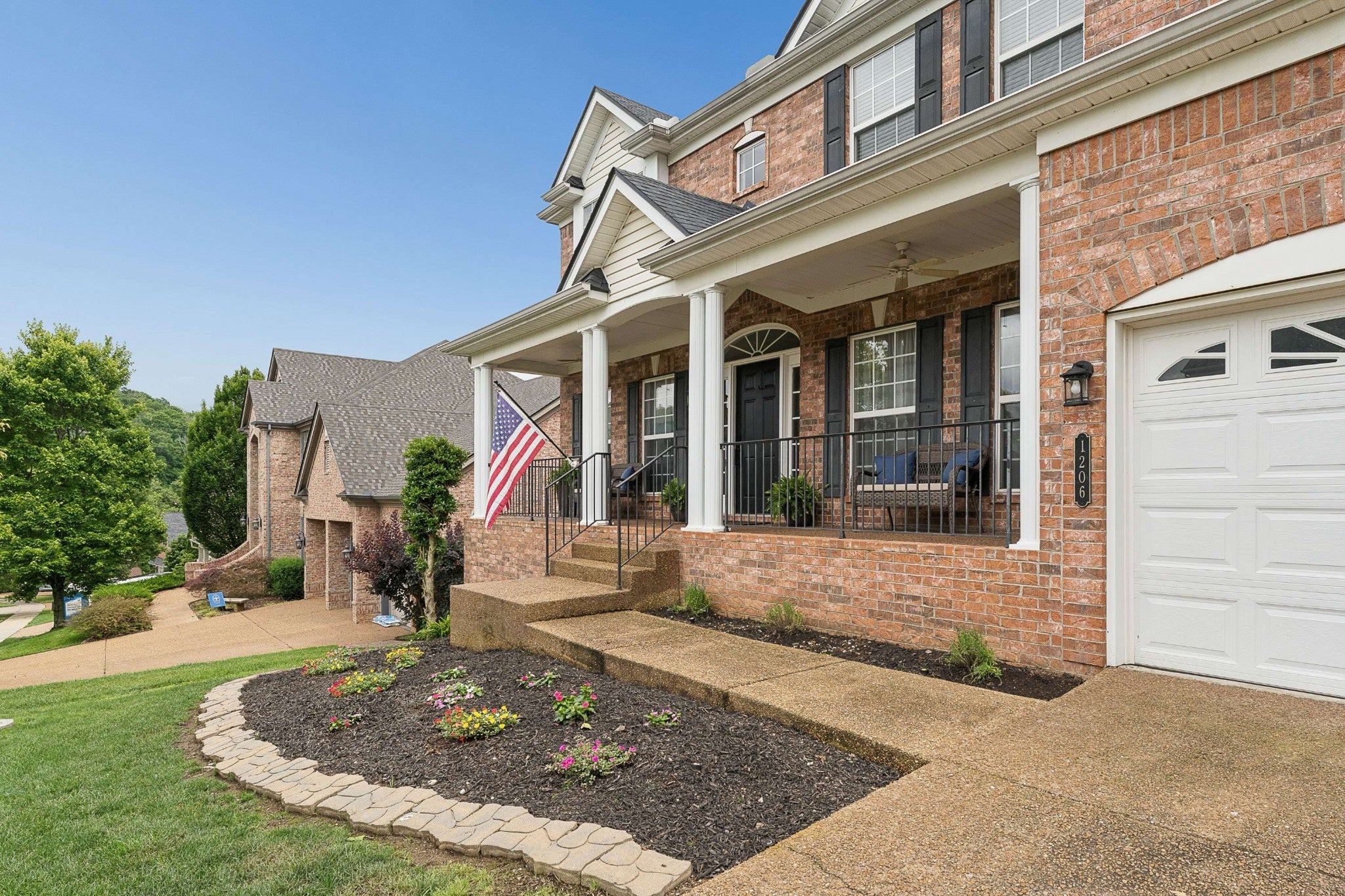 1206 Broadmoor Cir
