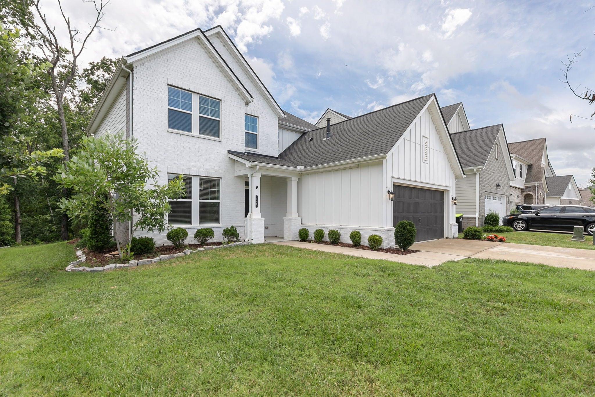 146 Newbury Dr