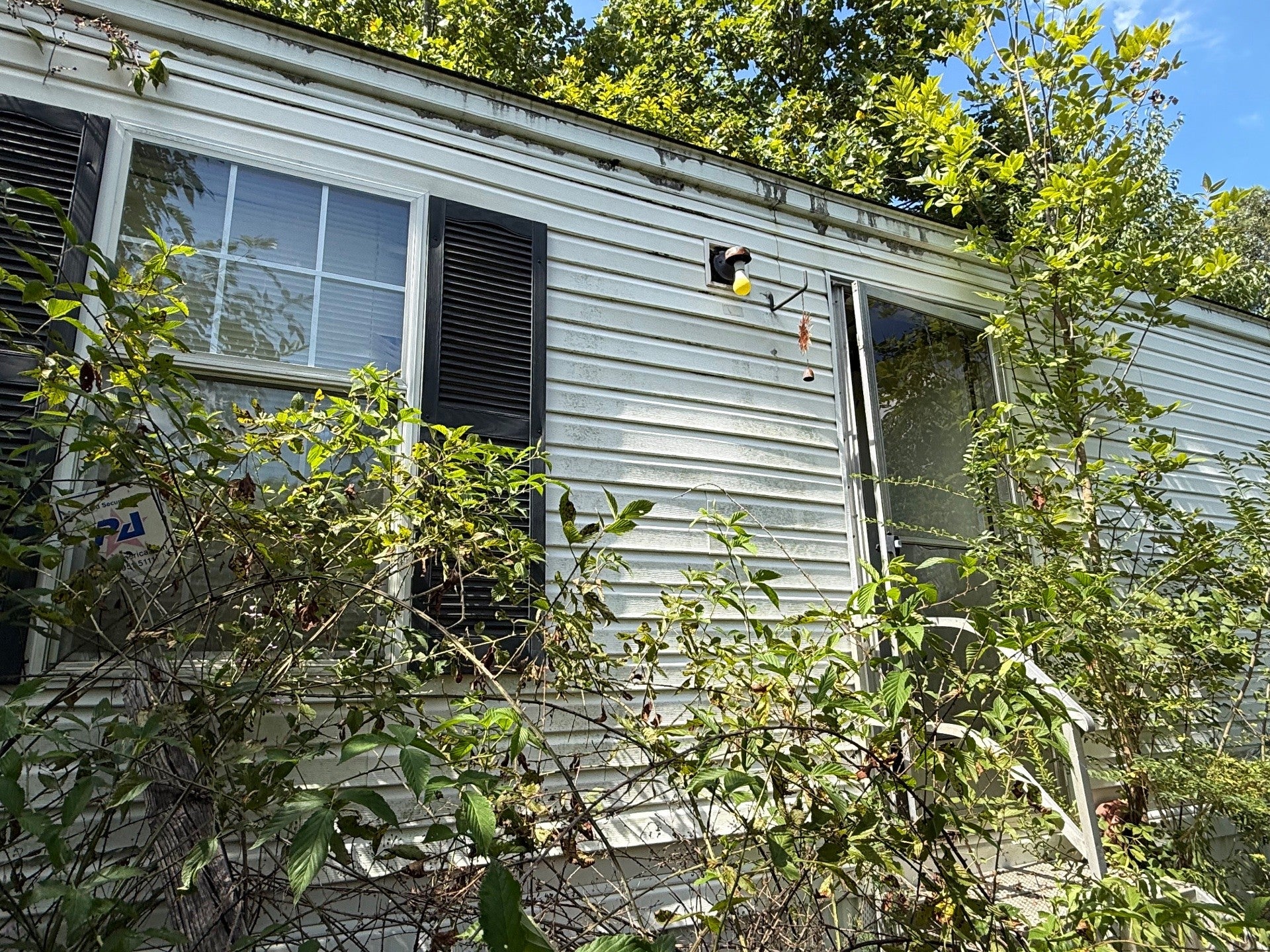 945 White Oak Rd NW