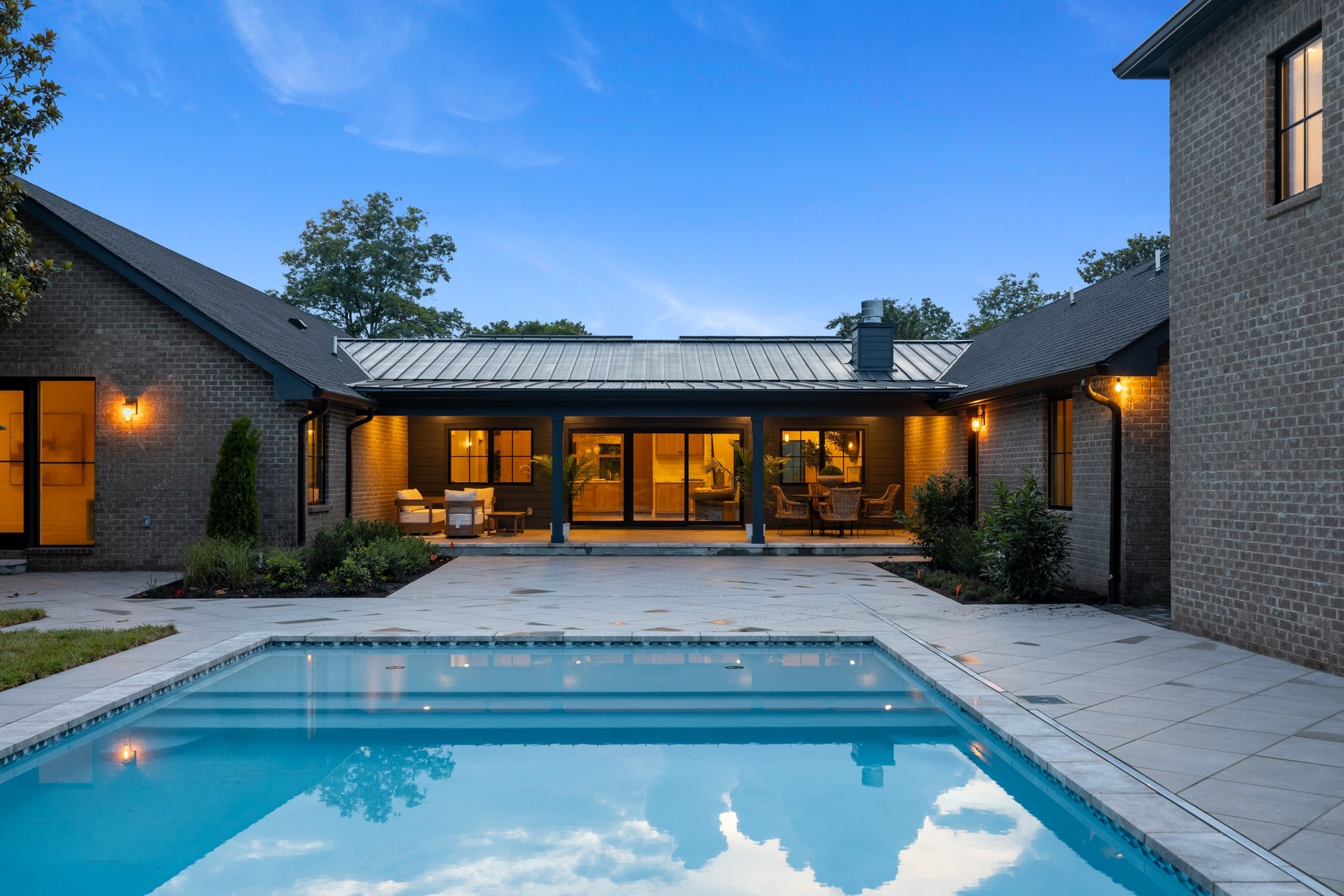 714 Brownlee Dr