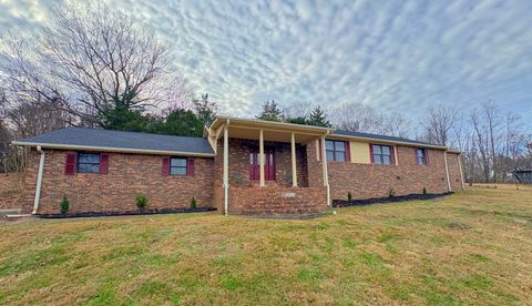 220 Peytons Creek Rd Pleasant Shade TN 37145