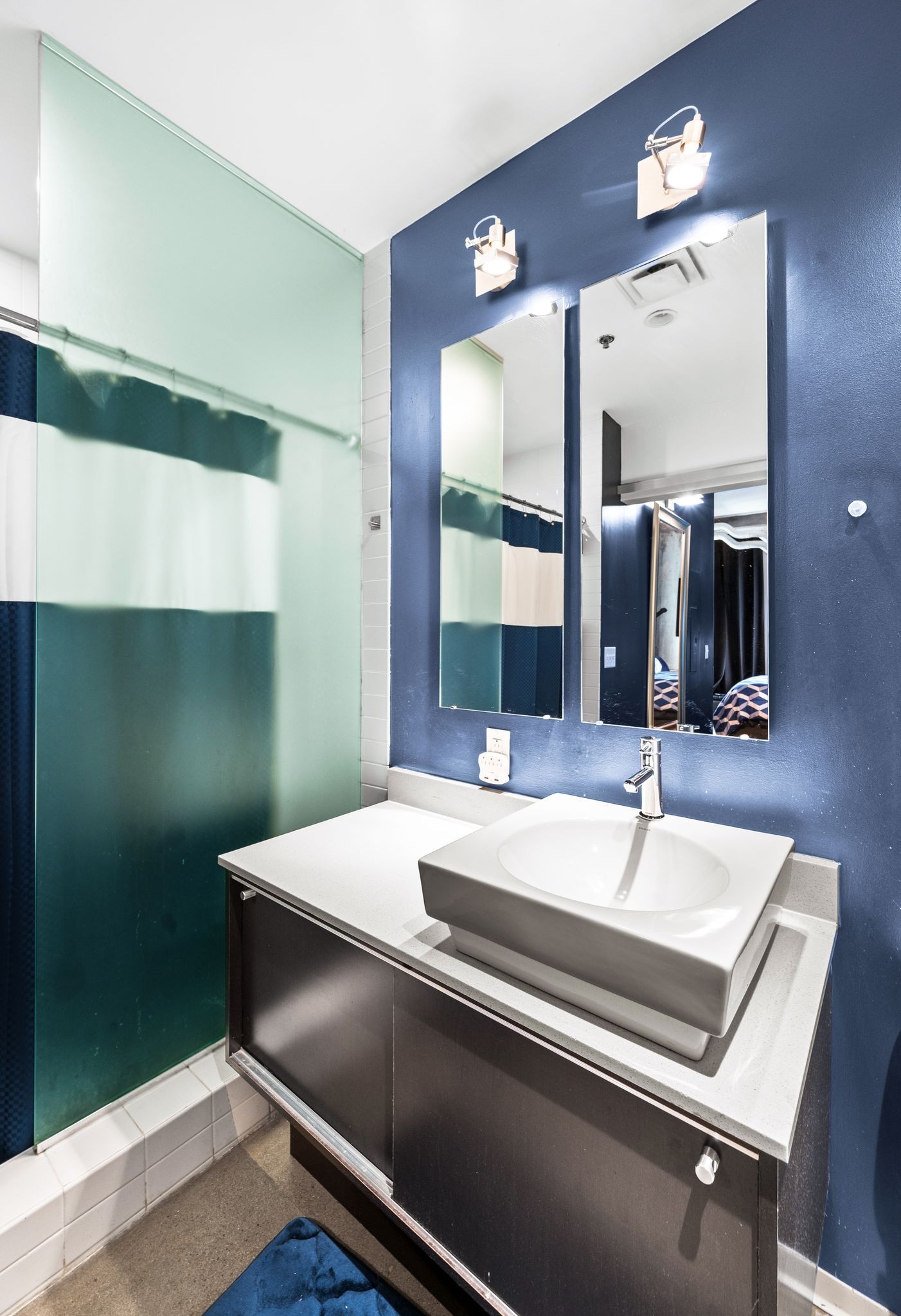 2115 Yeaman Pl 422
