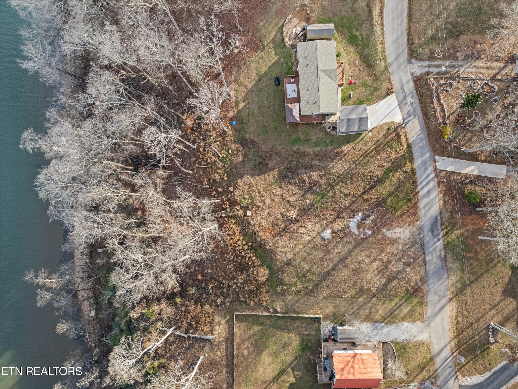 35 Lakeshore Vista Drive