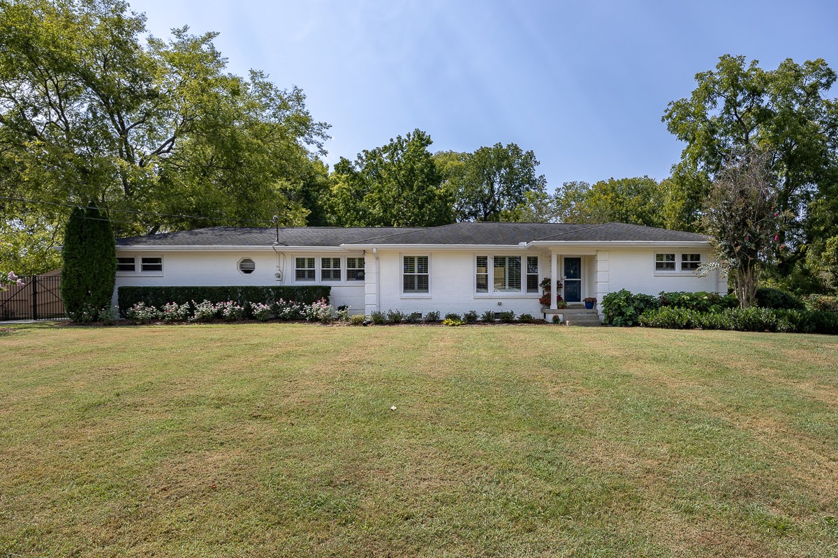 View Nashville, TN 37211 house