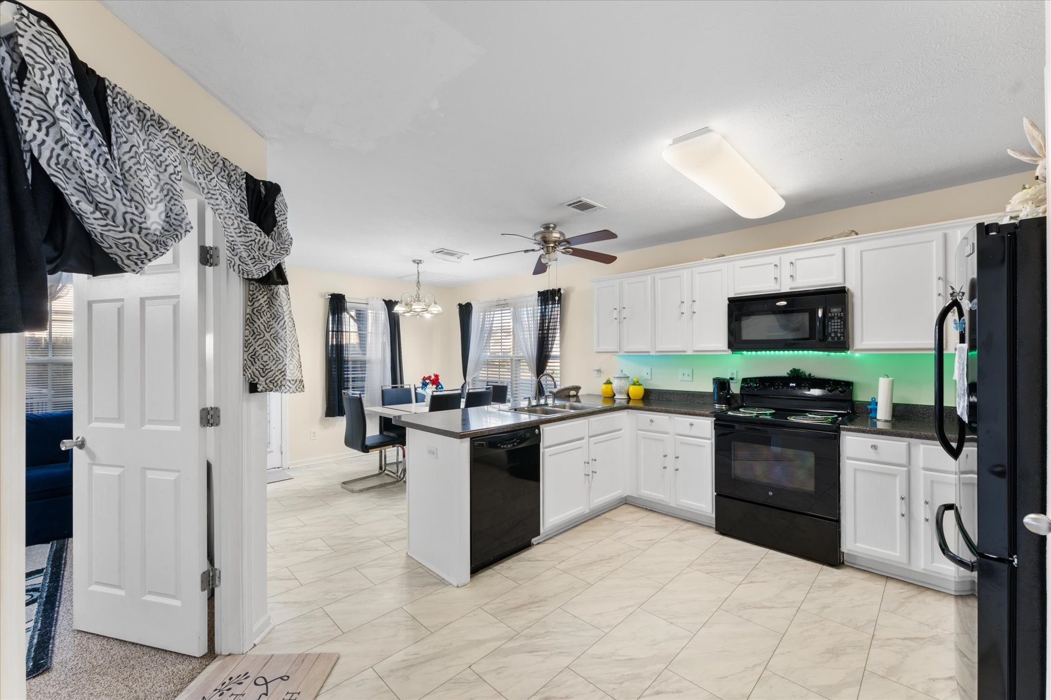 2053 George Buchanan Dr