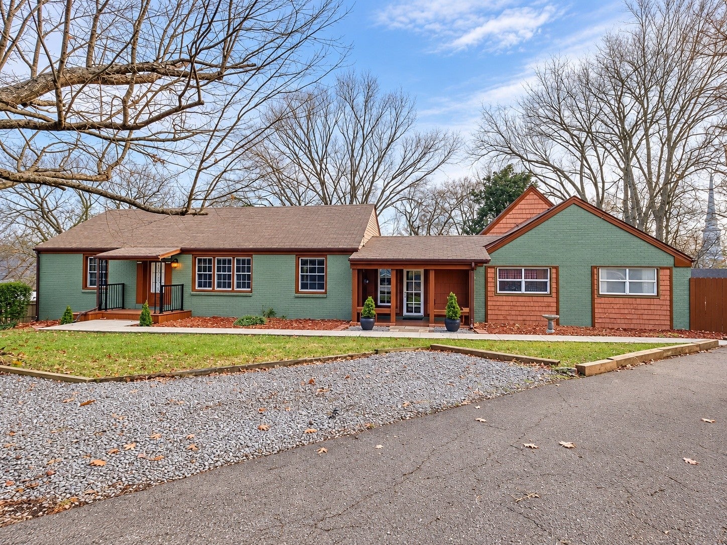 listing at 1711 Golf St, Nashville