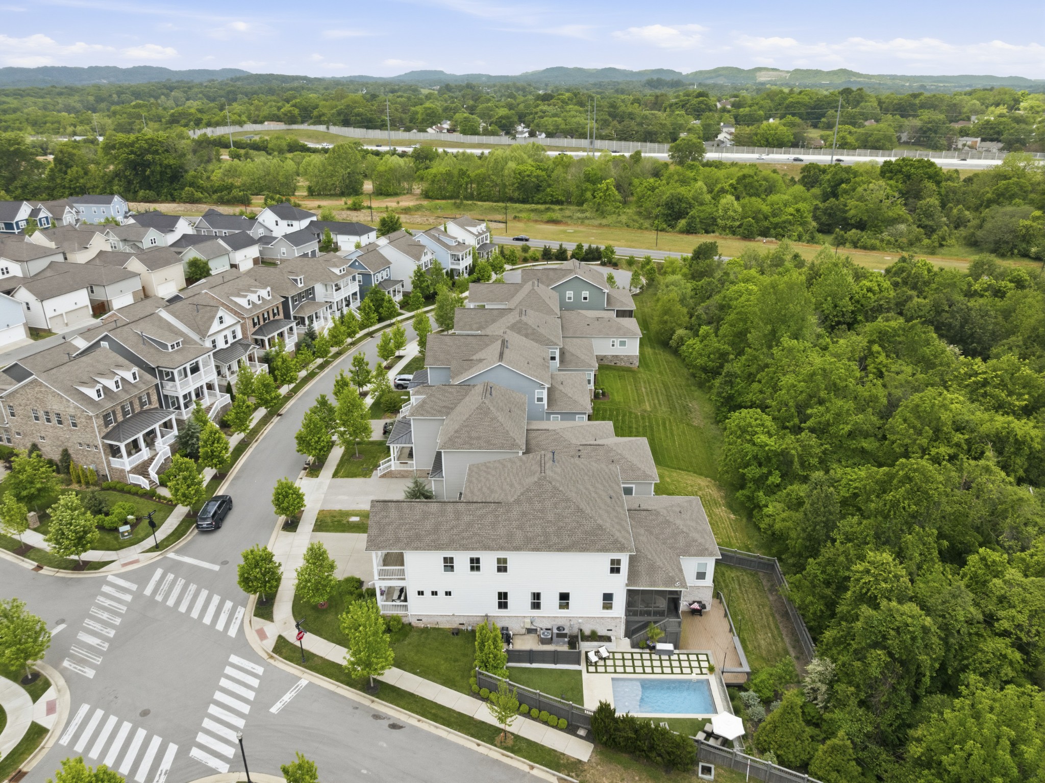 400 Dewar Dr