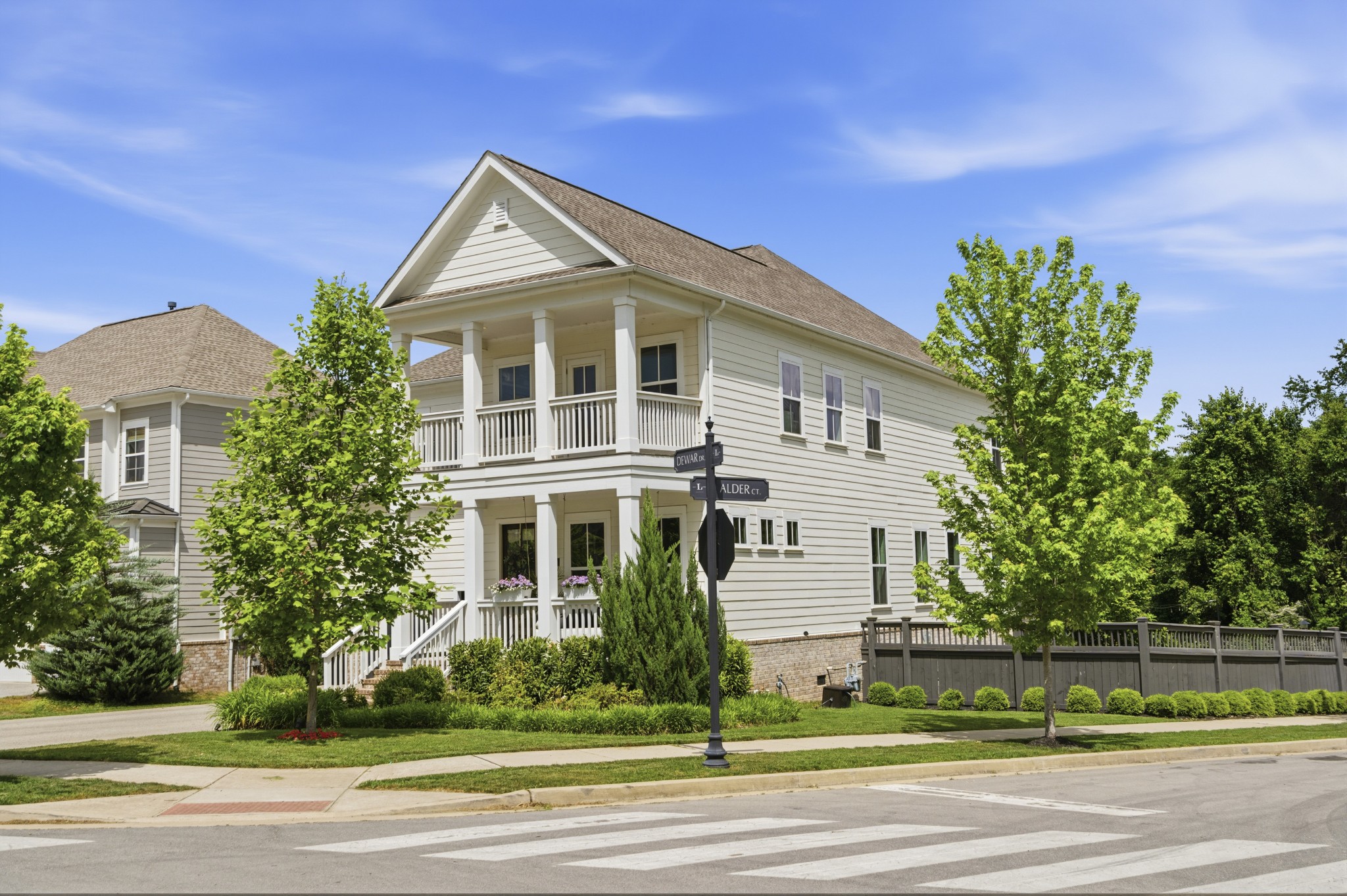 400 Dewar Dr