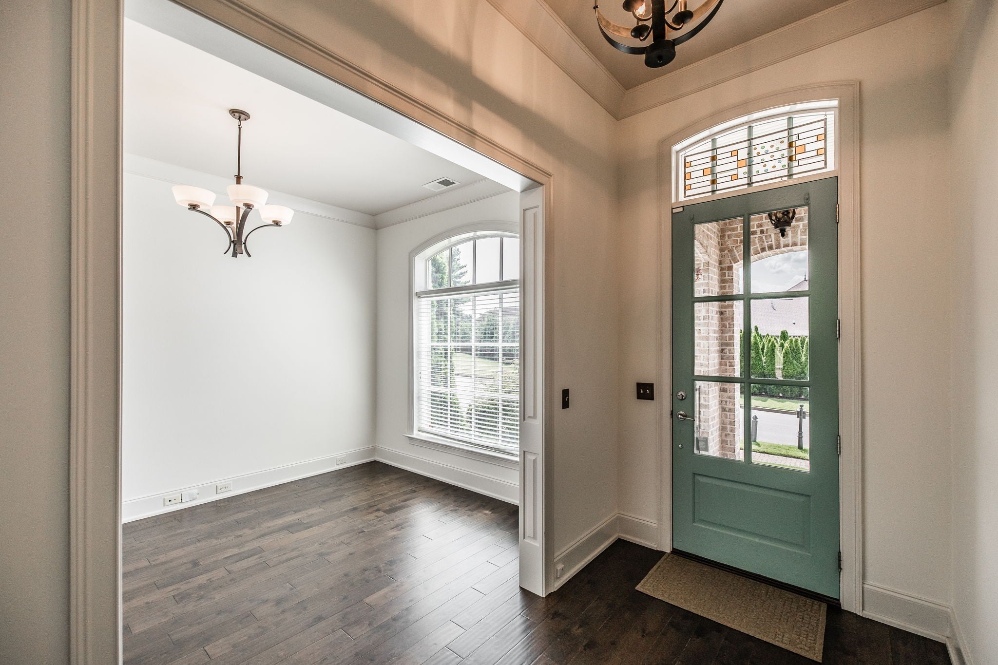 1033 Jarman Pvt Ln