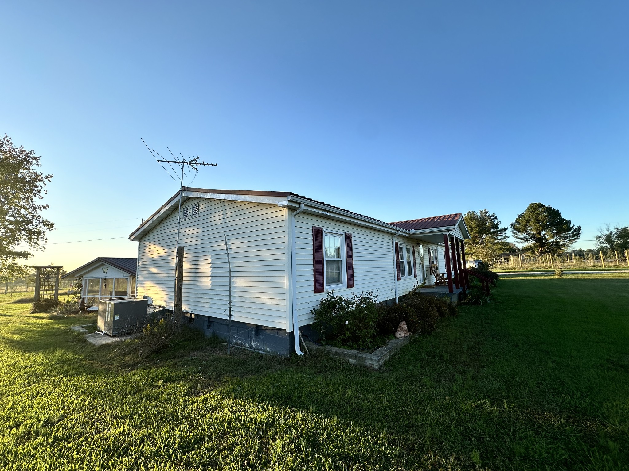 326 Whitaker Rd