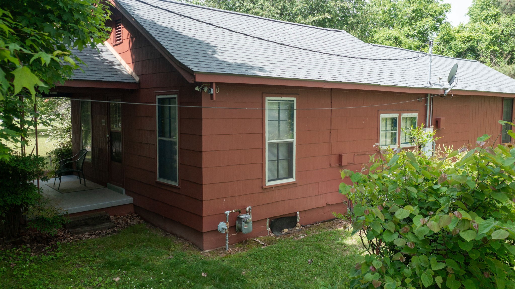 1009 5th Ave W
