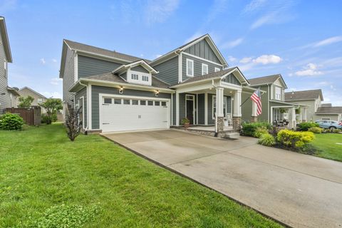 3368 Vinemont Dr Thompsons Station TN 37179
