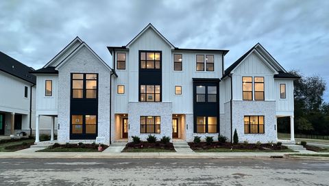 2056 Conductor Ln Thompsons Station TN 37179