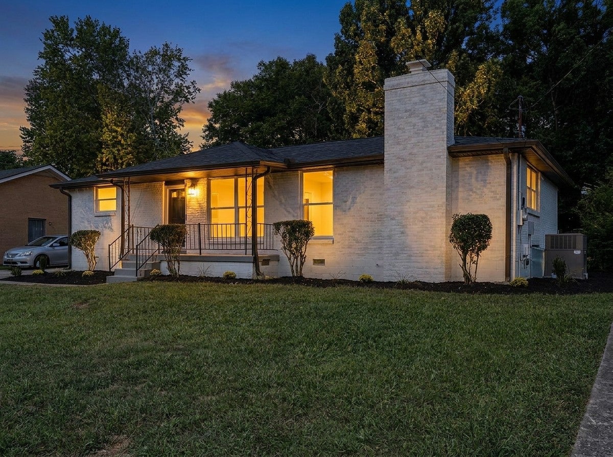 3-bed listing at 3865 Augusta Dr, Nashville