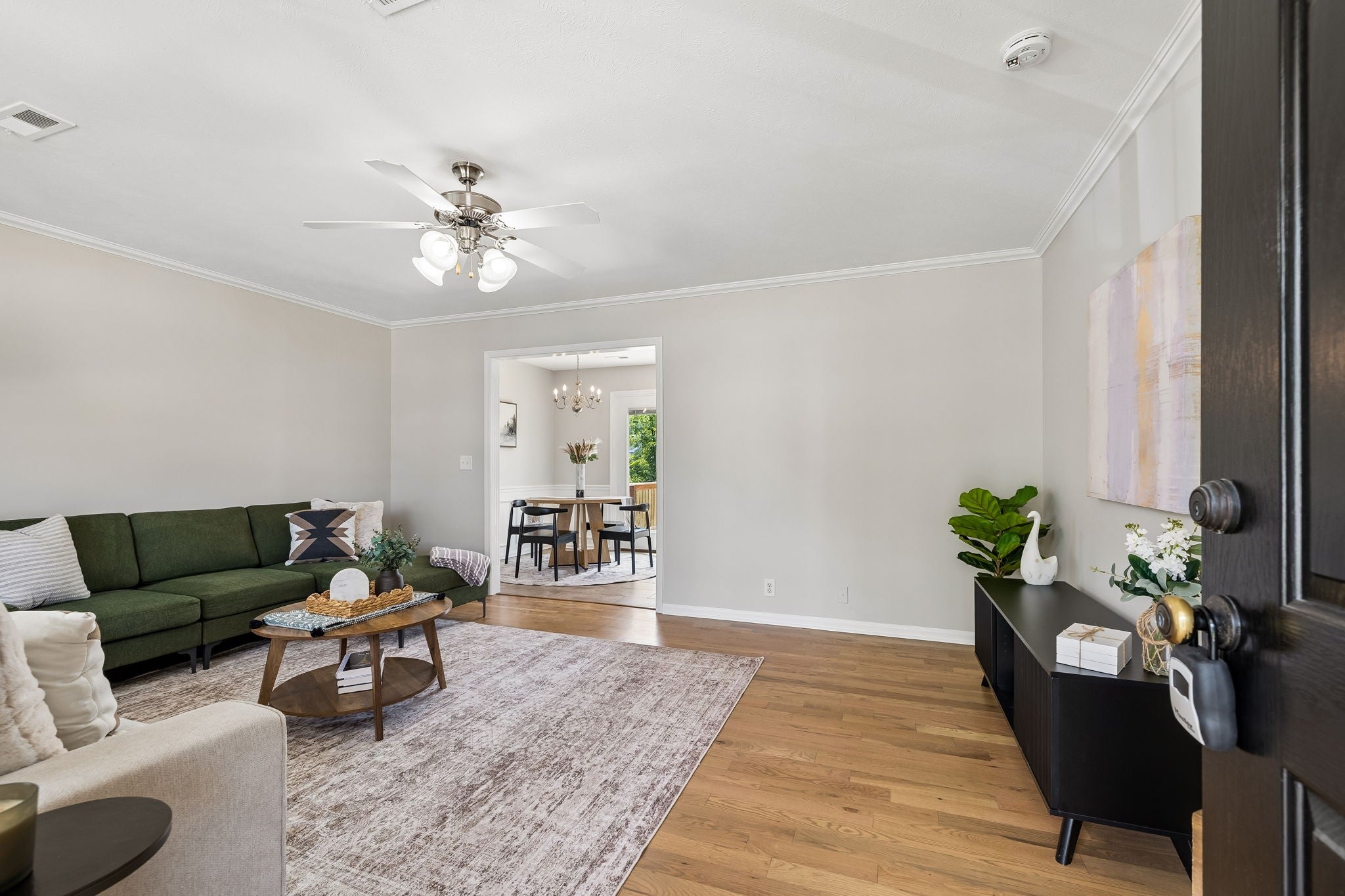 1137 Geneil Ln