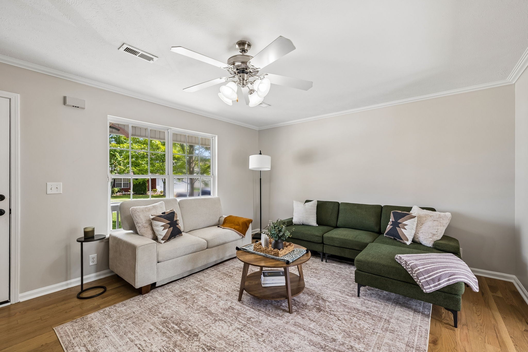 1137 Geneil Ln
