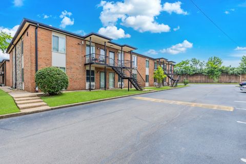 2601 Hillsboro Pike E6 Nashville TN 37212