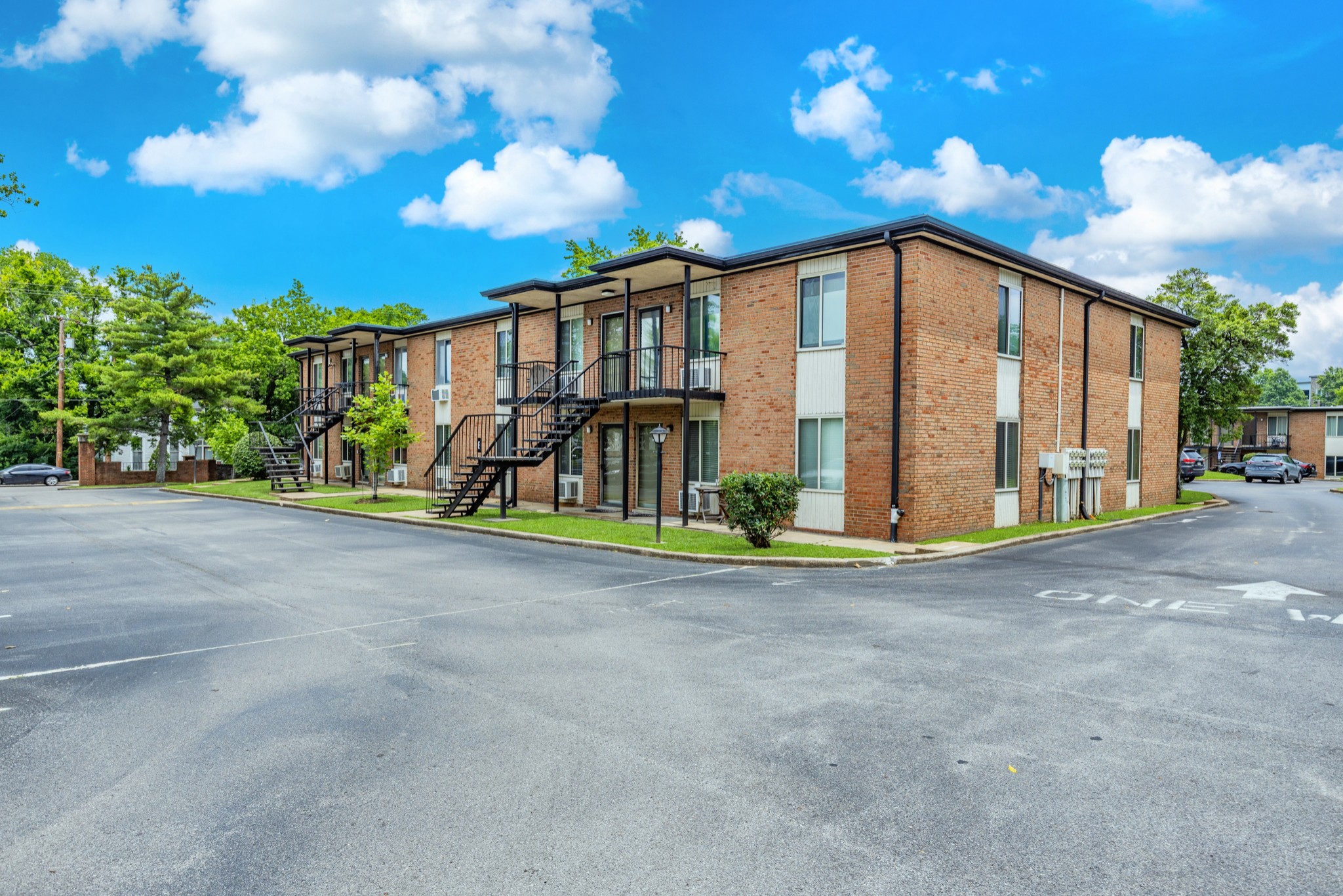 Middle Tennessee Properties 2 2601 Hillsboro Pike E6