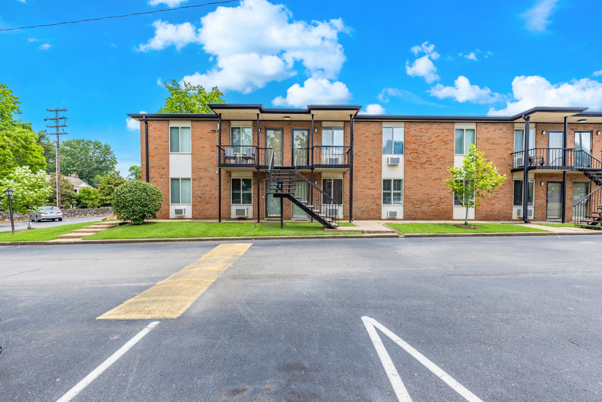 Middle Tennessee Properties 1 2601 Hillsboro Pike E6