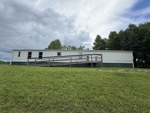 4154 Unionhill Moss Rd Moss TN 38575