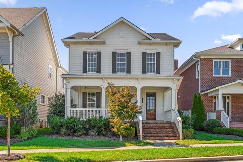 917 Dauphine St Nashville TN 37221