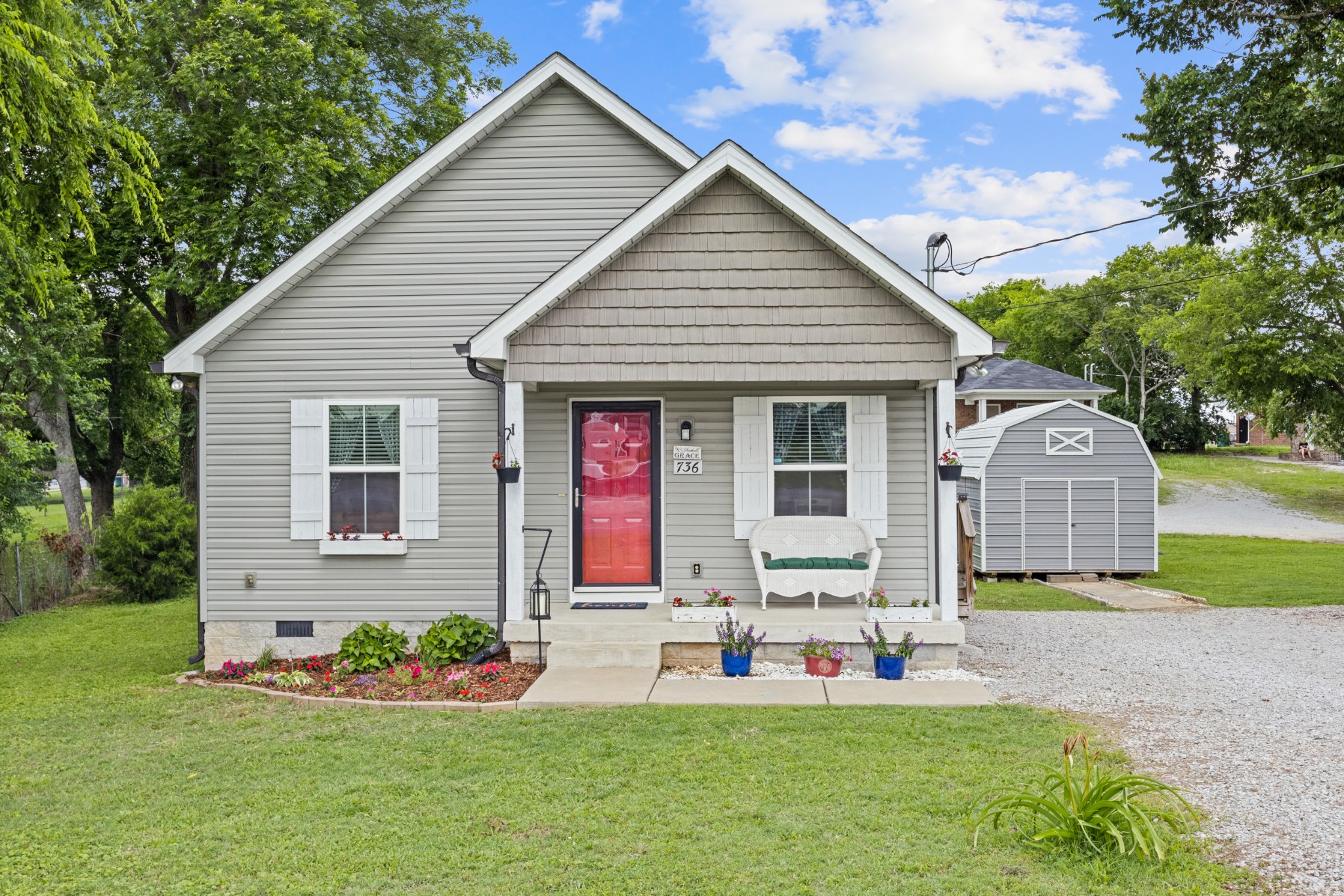 736 Verona Ave