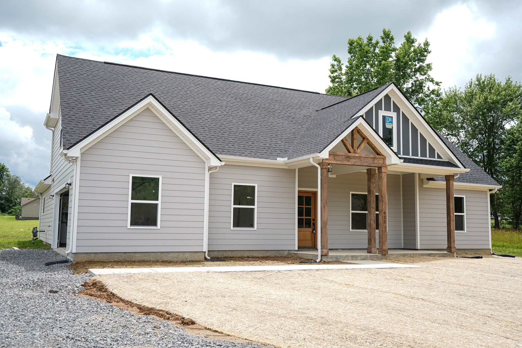 Middle Tennessee Properties 1 825B College St