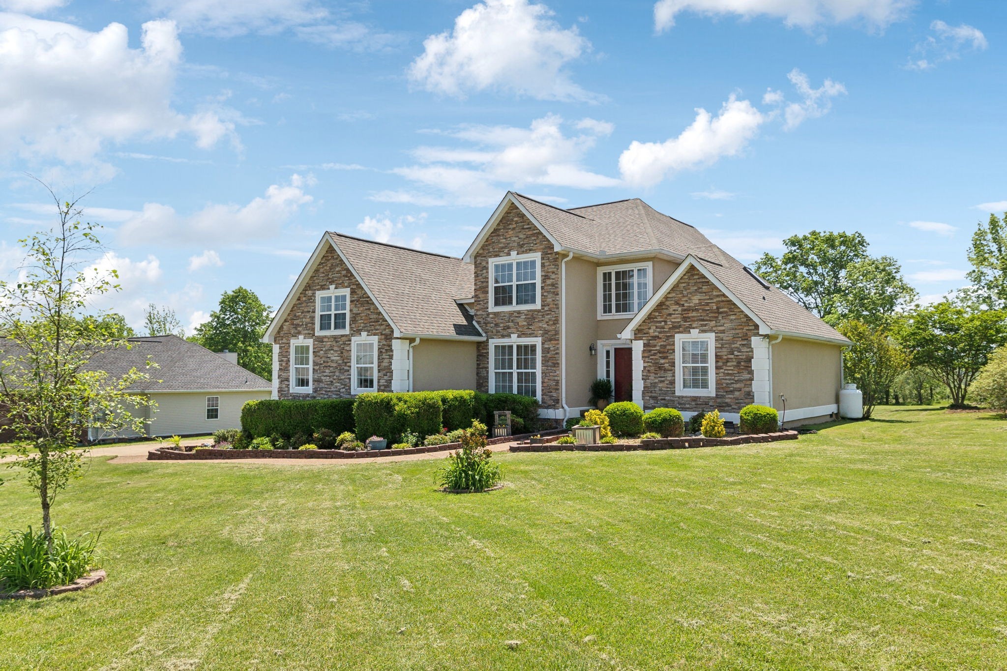 1427 Oak Leaf Dr