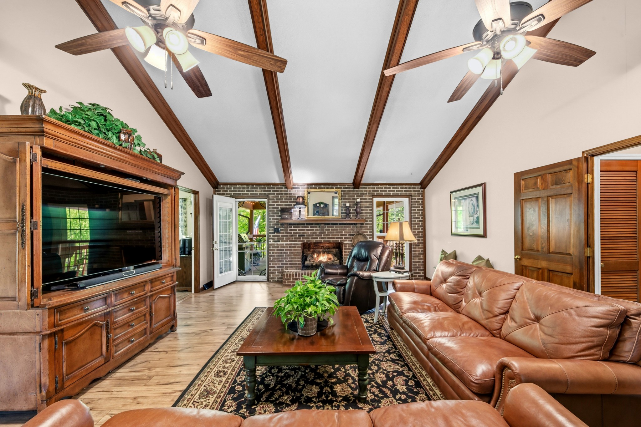4008 Shenandoah Dr