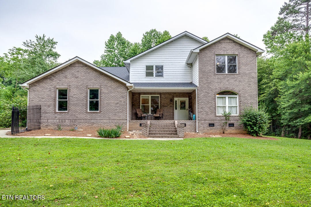 8522 Boss Rd