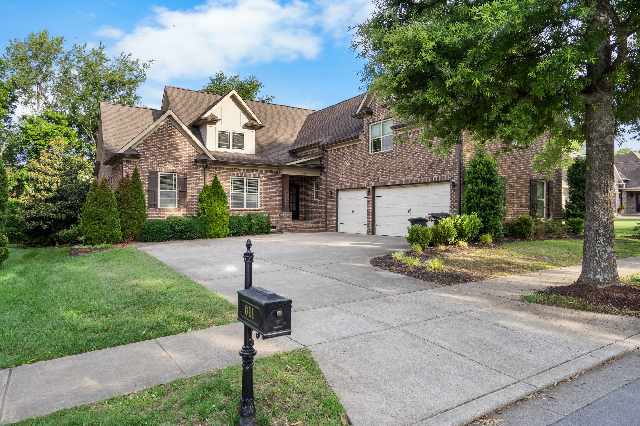 5-bed home for sale in Franklin, TN 37064, 611 Band Dr 611 Band Dr, Franklin TN 37064 5-bed home, photo 2 of 30