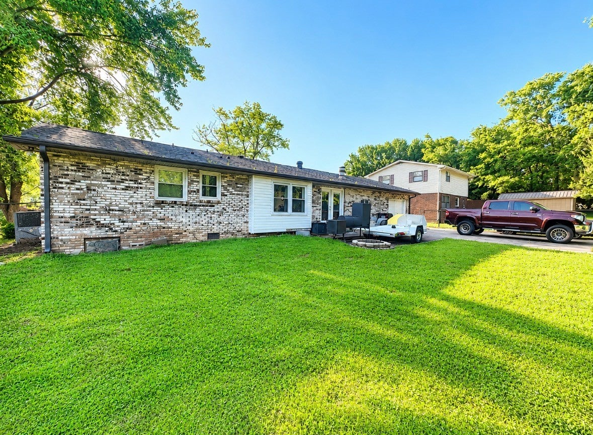 107 Gayle Dr