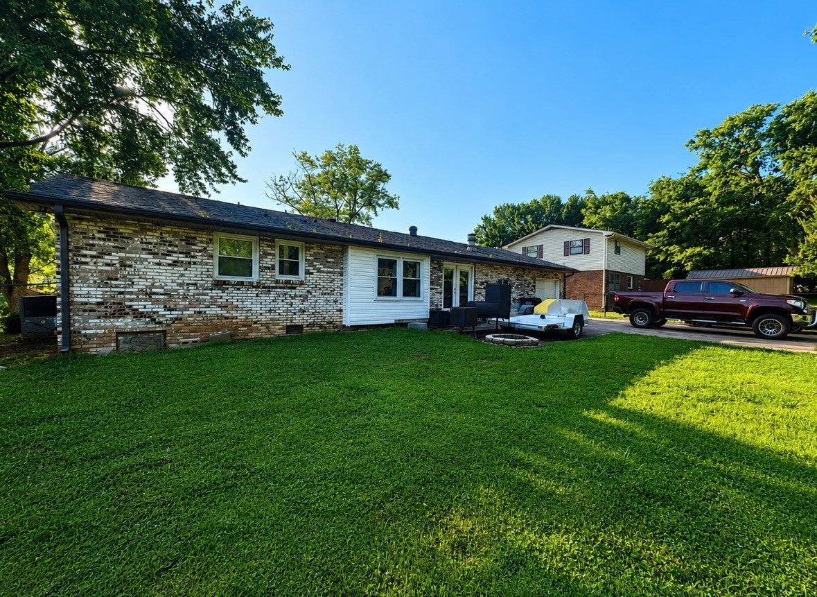 107 Gayle Dr