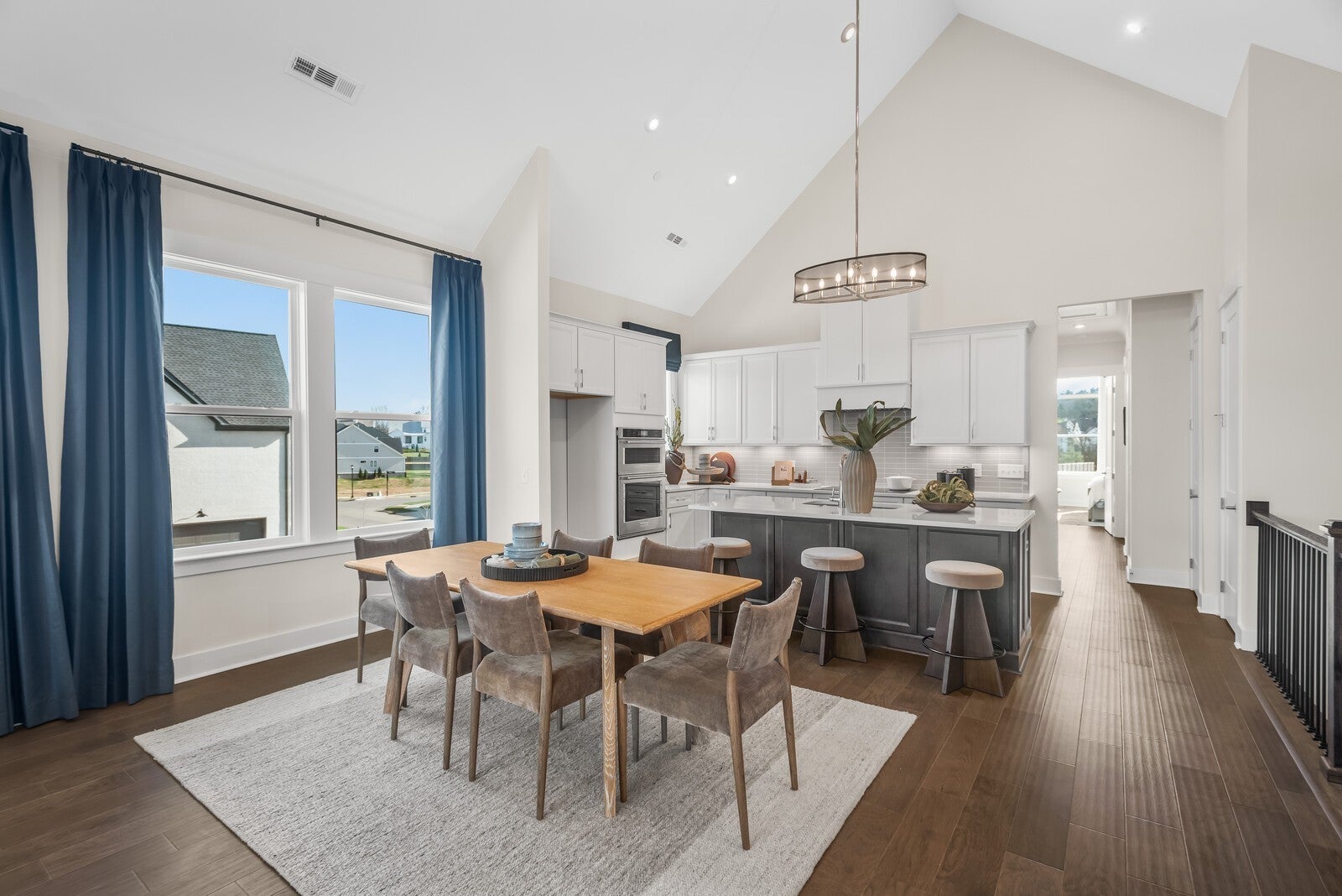 2105 Conductor Ln